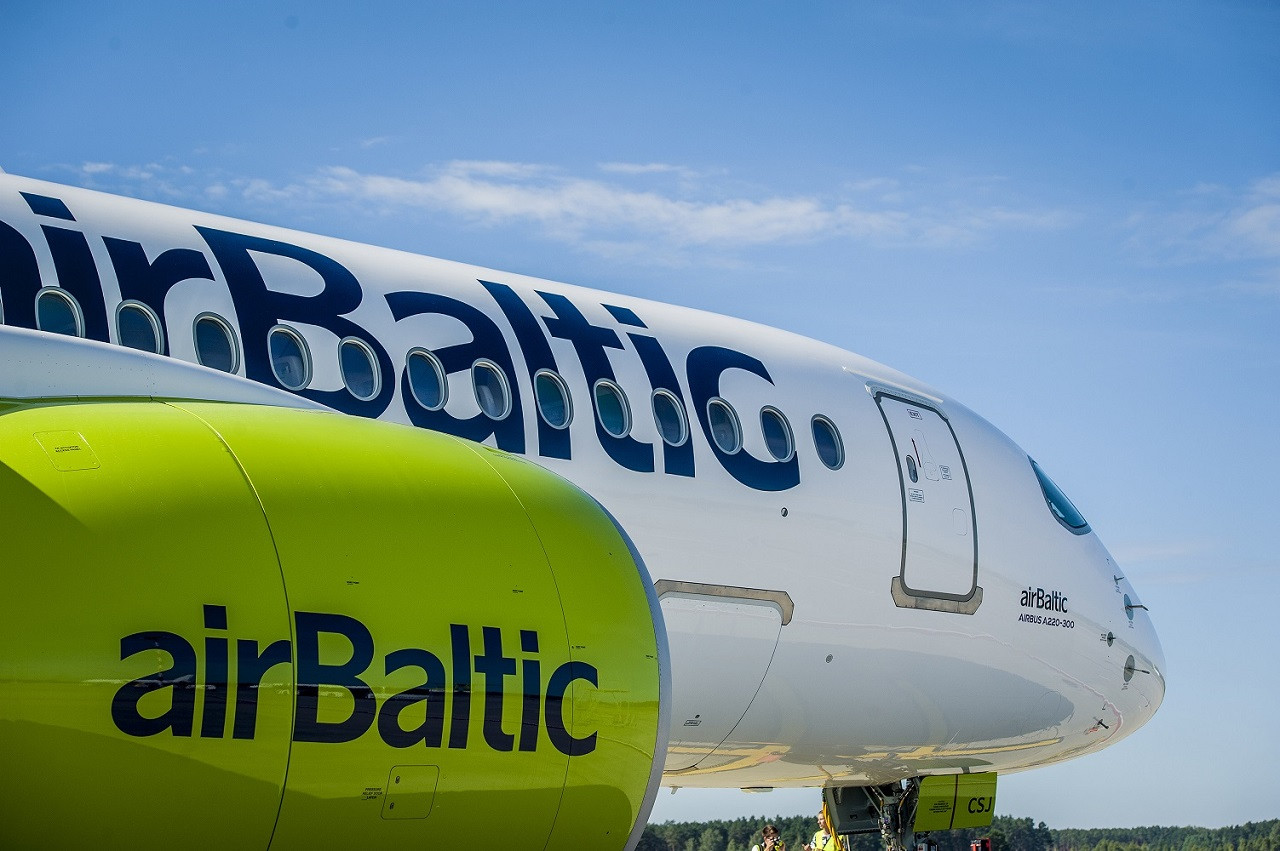 airBaltic - Airbus A 220-300 - Bombardier CS 300-