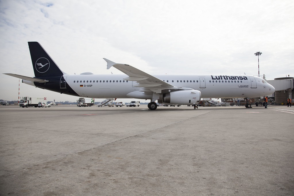 Lufthansa Airbus - A 320 Family - Milano - Italia