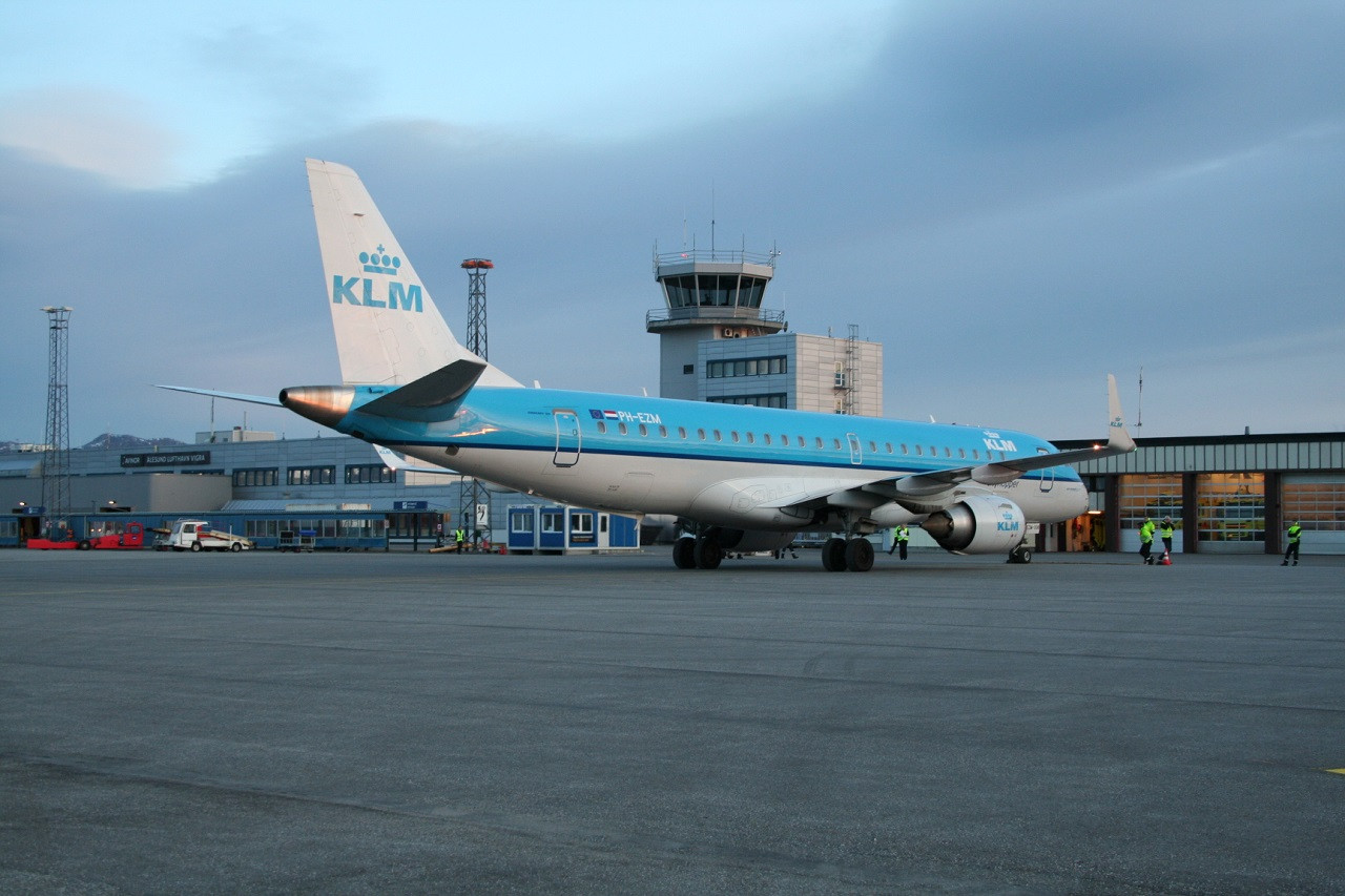 Ãlesund lufthavn - KLM - Embraer Regionaljet