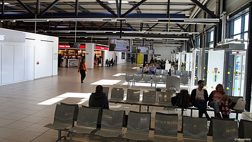 Avgangshall - Schönefeld - Terminal 5 - Berlin Brandenburg Airport Willy Brandt