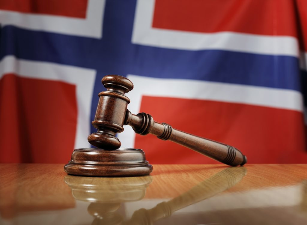 Norge - Flagg - Domstol - Dommerklubbe - Dun & Bradstreet