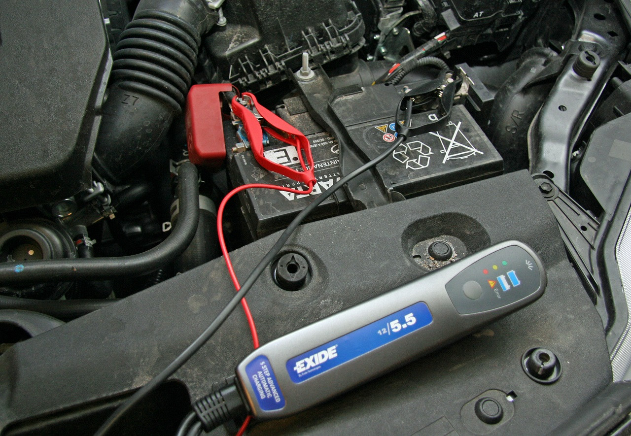 NAF - Bilbatteri - Batterilader