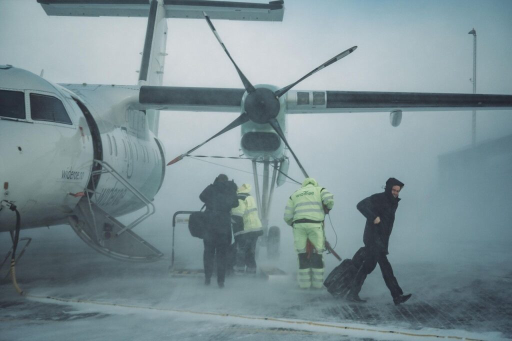 Blåst - Vintervær - Kortbaneflyplass - Widerøes Flyveselskap 