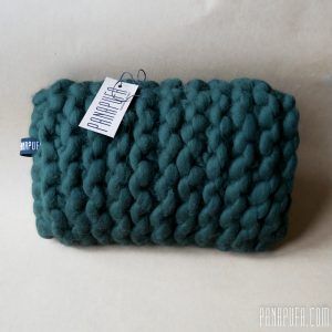 chunky-knit-merino-decorative-pillow-cuchion-panapufa-scandinavian-style-hygge-boho-interior-design-trends-2021