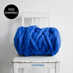 super-giant-chunky-merino-wool-roving-in-royal-blue-color