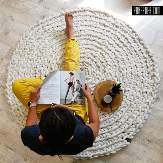 white-round-chunky-knit-felted-wool-kids-rug-for-nursery-panapufa