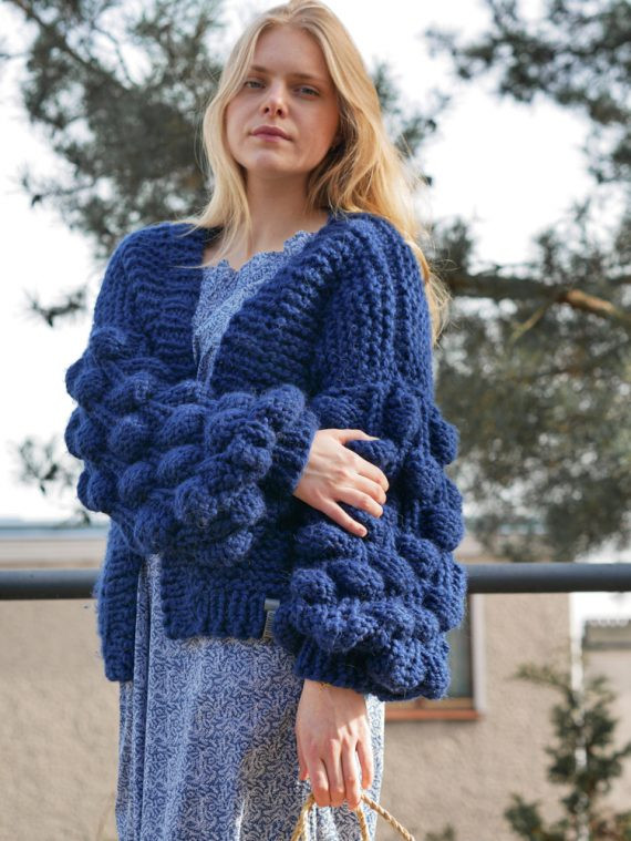 chunky-knit-alpaca-cardigan-panapufa-luxurious-fashion-trends-navy-blue-color