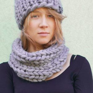 chunky knit scarf and hat