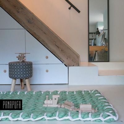 chunky-knit-luxury-wool-rug-scandinavian-interiors-trends-boho-cozy-bedroom-ideas-scandi-black-design-panapufa