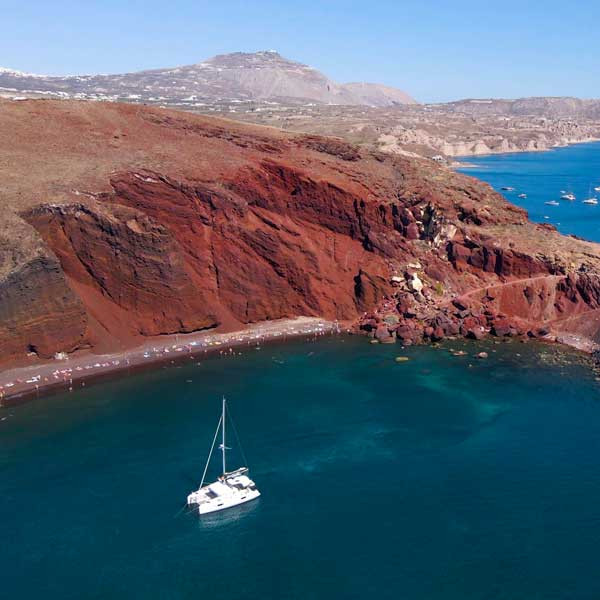 catamarano santorini