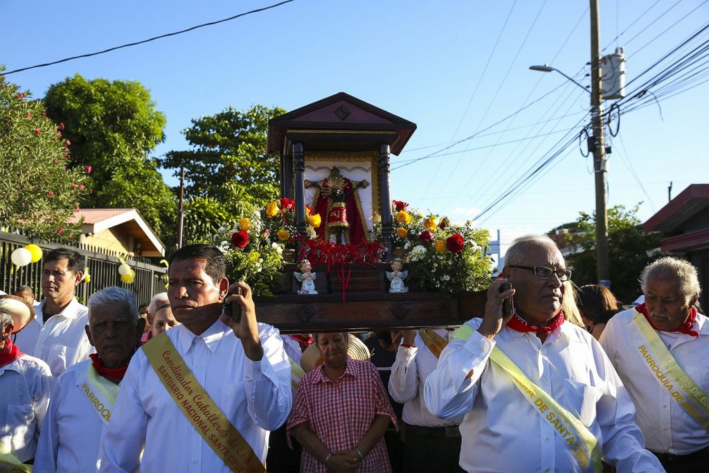 Fotogalería 15 imágenes que retratan las fiestas de Santa Cruz
