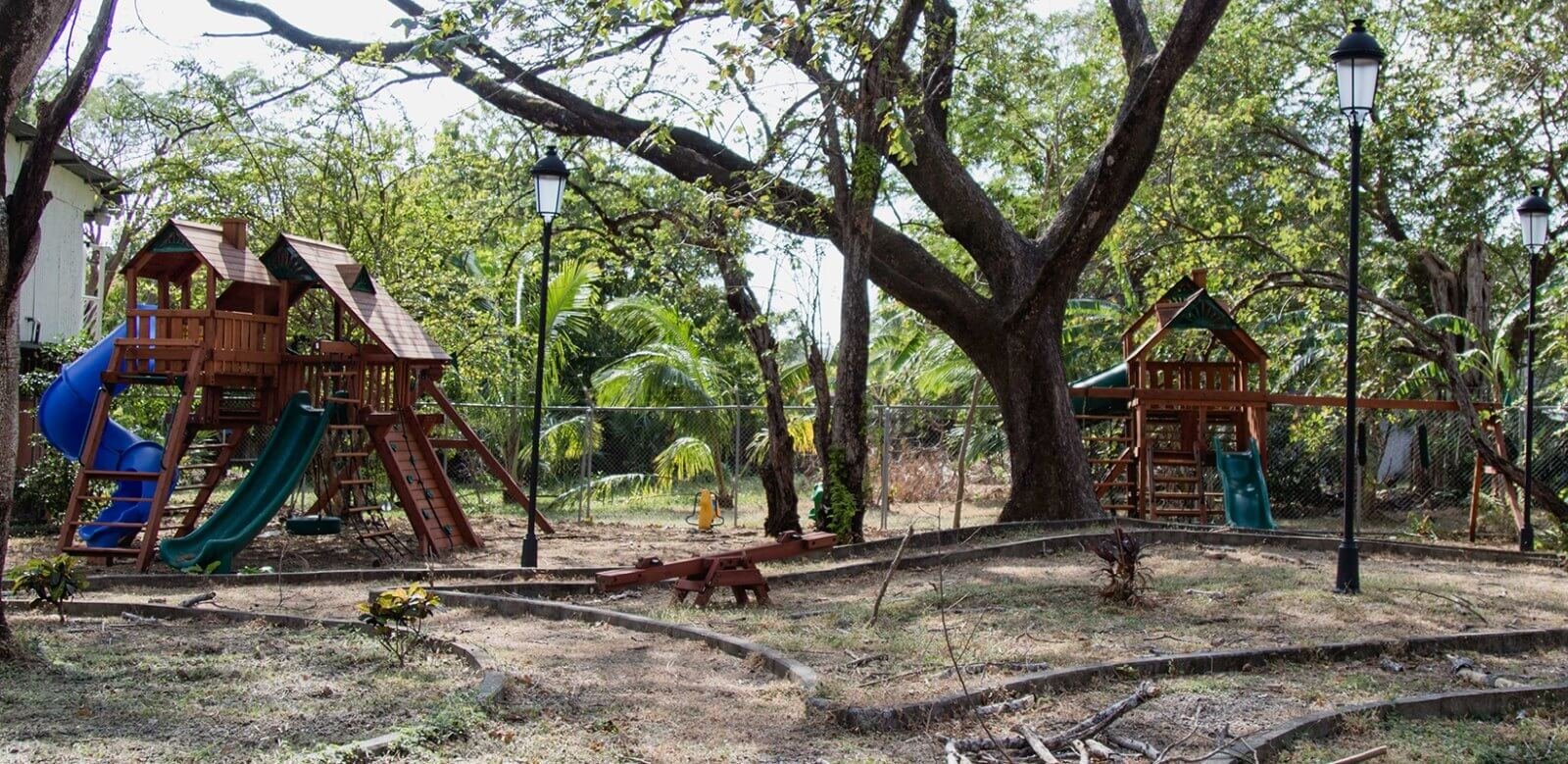 Muni invirtió ¢48 millones en Parque de Sámara que mantiene portones